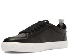 Tênis Preto e Branco Versátil