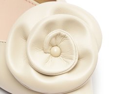 Sapatilha Slingback Bico Fino Flor Branca
