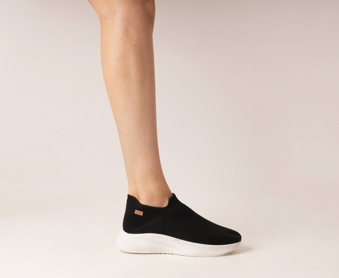 Tênis Slip On Sporty Knit Mono Preto