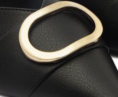 Mule Ponta Fina Fivela Preta