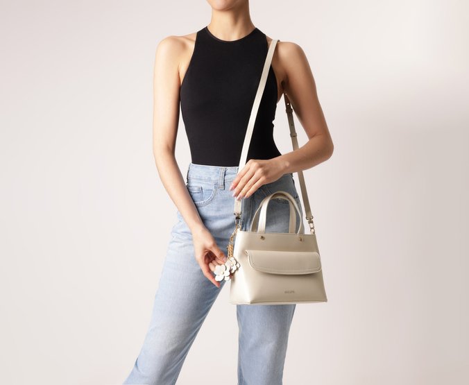 Bolsa Tote Média Chaveiro Flor Branca