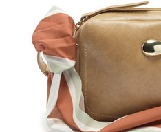 Bolsa Tiracolo Pequena Lenço Decorativo Bege