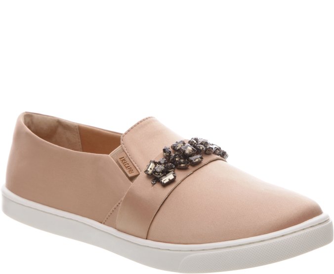 slip on feminino bordado