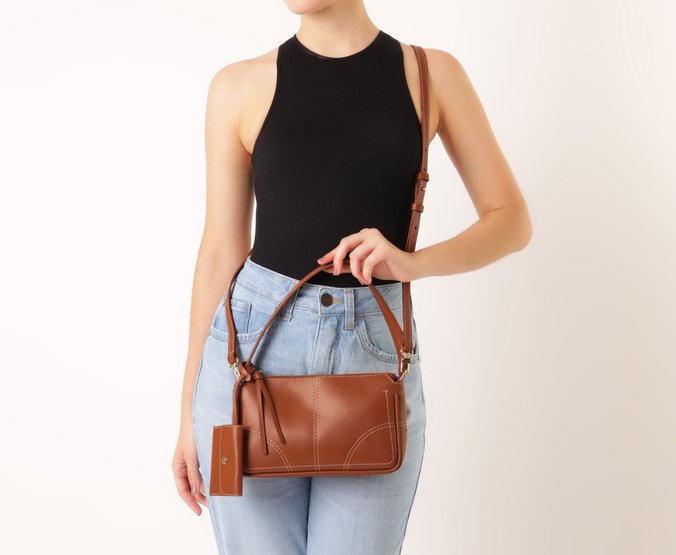 Bolsa Tiracolo Baguete Média Costura Ornamental Marrom