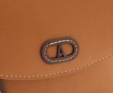Bolsa Tiracolo Média Costura Ornamental Bicolor Marrom