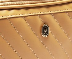 Bolsa Tiracolo Média Matelassê Costurado Bege