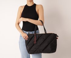 Bolsa Shopping Grande Fluffy Nylon Preta