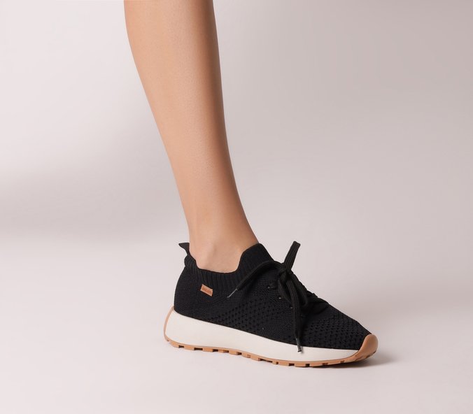 Tênis de Amarrar Knit Preto Lavínia