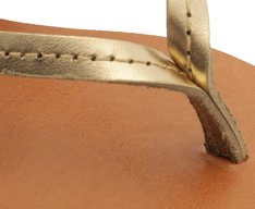Rasteira Multitiras Pespontos Couro Dourada