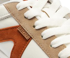 Tênis Detalhe Camurça Branco e Caramelo