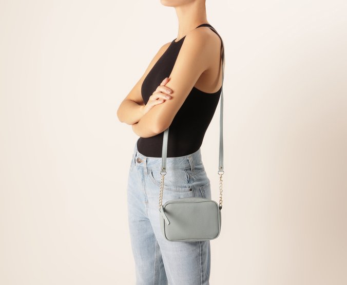 Bolsa Tiracolo Pequena Essencial Azul