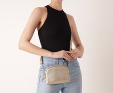 Bolsa Tiracolo Pequena Soft Dourada