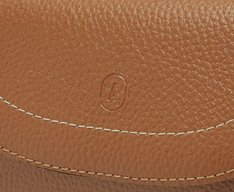 Bolsa Tiracolo Pequena Tampa Pop Marrom