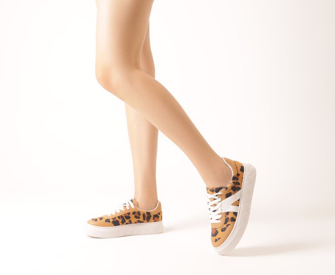 Tênis Sola Alta New Ana Onça Animal Print