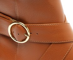 Bota Cano Curto Fivela Entrelaçada Marrom