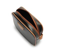 Bolsa Tiracolo Média Cápsula Metal Preta