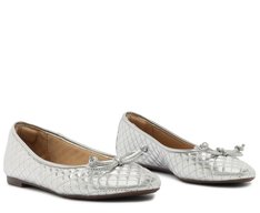 Sapatilha Matelassê Laço Prateada