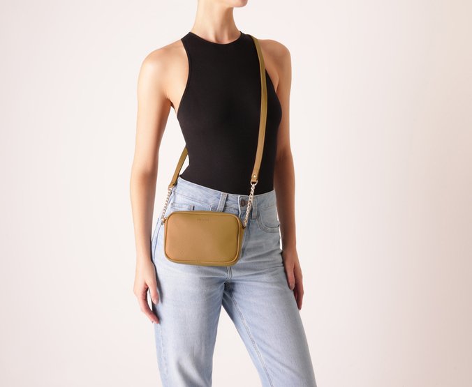 Bolsa Tiracolo Pequena Essencial Bege