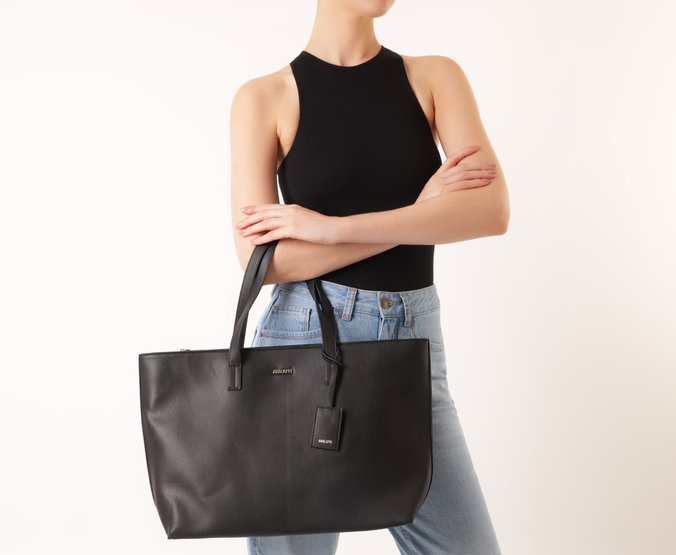 Bolsa shopping Grande Bag Charm Preta