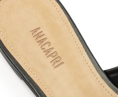 Rasteira Tiras Cruzadas Acolchoada Preta