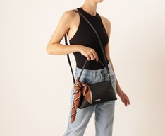 Bolsa Tiracolo Pequena Elegancy Preta