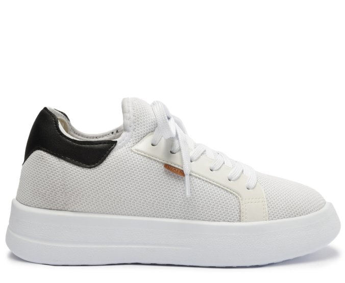 Tenis branco com detalhe hot sale preto