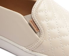 Tênis Slip On Matelassê Branco