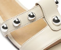 Sandália Maxi Tachas Salto Bloco Branca