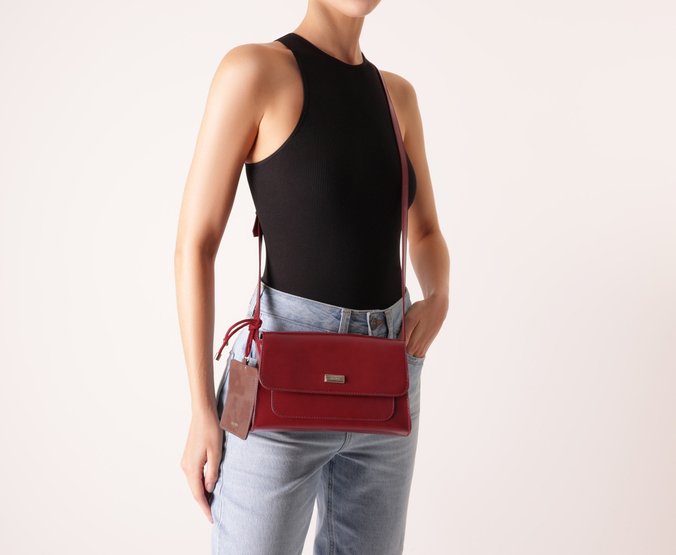 Bolsa Tiracolo Média Lisa Vermelha