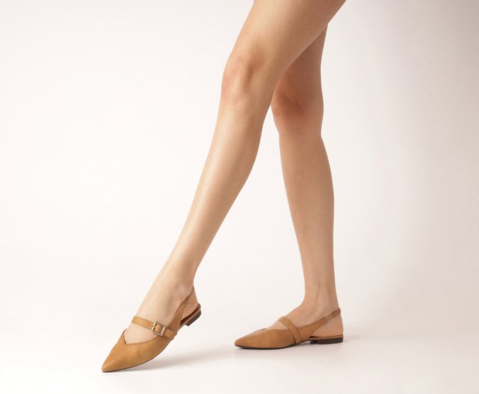 Sapatilha Slingback Tira Fivela Bico Fino Bege