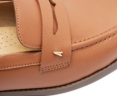 Mocassim Com Pala Aplicação A Marrom