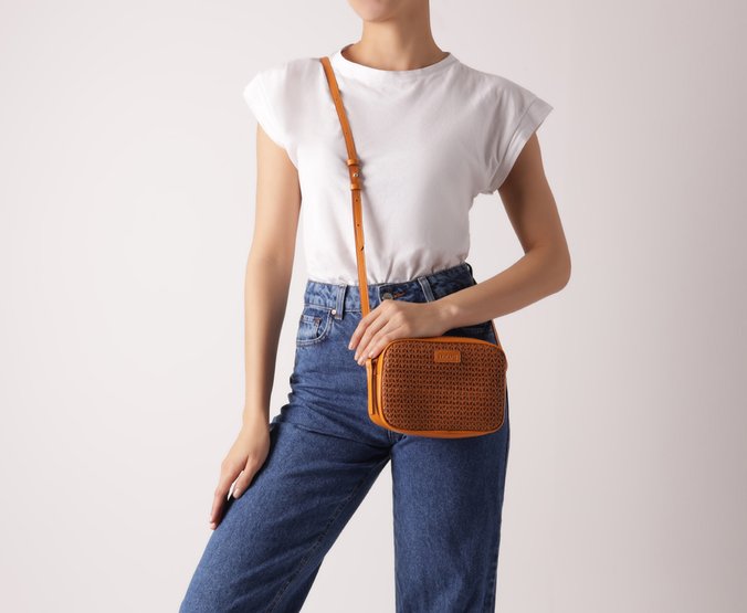 Bolsa Tiracolo Pequena Palha Marrom