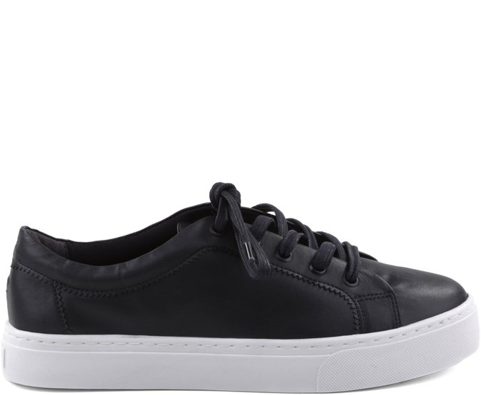 tênis com a sola alta