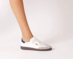 Tênis Sola Escura Chuteira Branco e Cinza