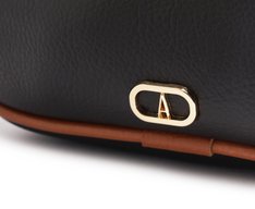 Bolsa Tiracolo Pequena Cápsula Arredondada Preta