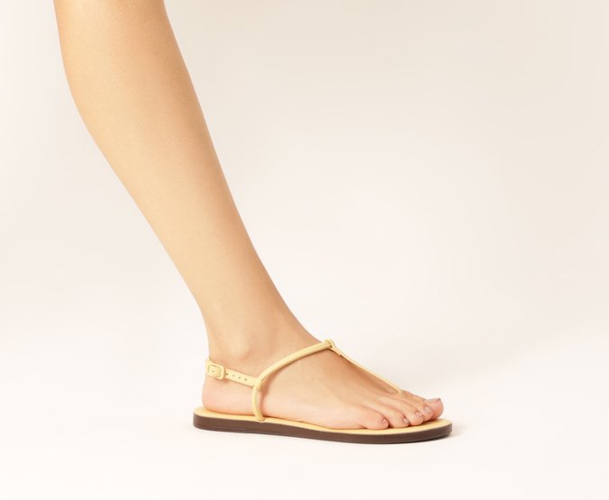 Sandália Slim Monocolor Amarela