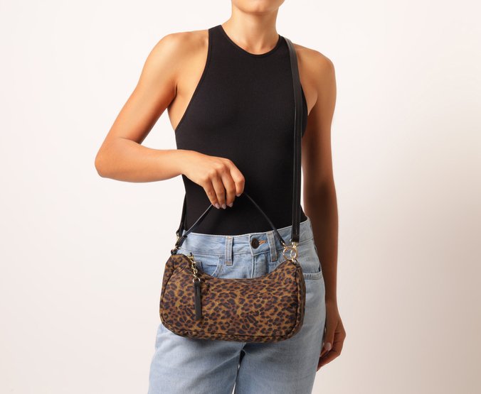 Bolsa Tiracolo Média Pingente Animal Print