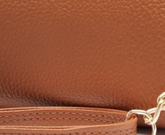 Bolsa Tiracolo Pequena Texturizada Marrom