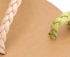 Rasteira Tira Trançada De Encaixe  Blush e Verde