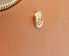Bolsa Tiracolo Média Cápsula Marrom