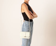 Bolsa Tiracolo Média Tressê Veneta Branca