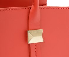 Bolsa Tote Média Detalhe Metálico Vermelha