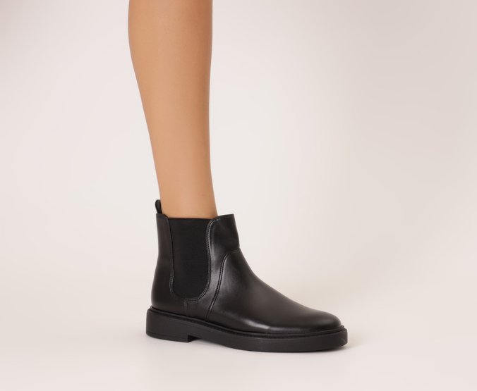 Bota Chelsea Cano Curto Salto Baixo Bold Preta