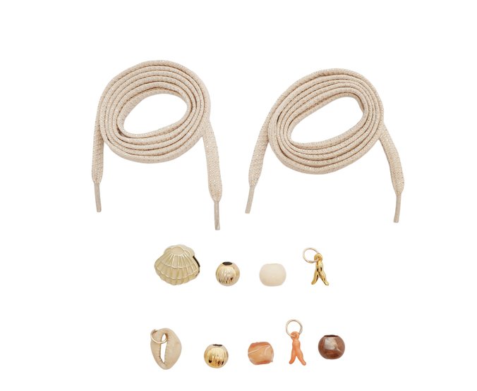 Kit de Personalização com Pingentes e Cadarço Fundo do Mar Dourado