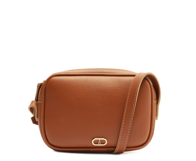 Bolsa Tiracolo Pequena Cápsula Mono Arredondada Marrom