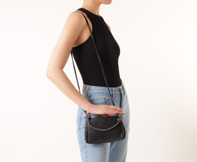 Bolsa Tiracolo Pequena Alça Strass Preta