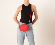 Bolsa Tiracolo Pequena Essencial Vermelha