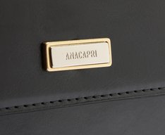 Bolsa Tiracolo Média Lisa Preta