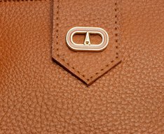 Bolsa Tiracolo Pequena Cápsula A Marrom