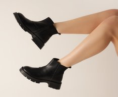Bota Chelsea Cano Curto Tratorada Preta
